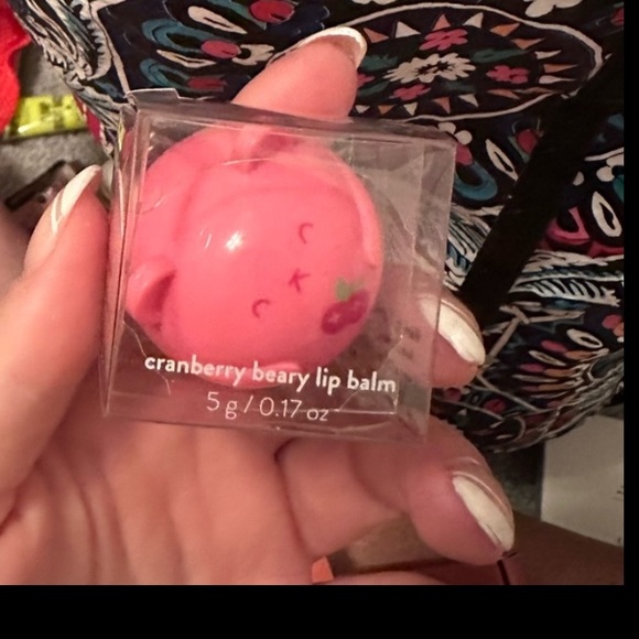 Lip - Picture 2 of 2